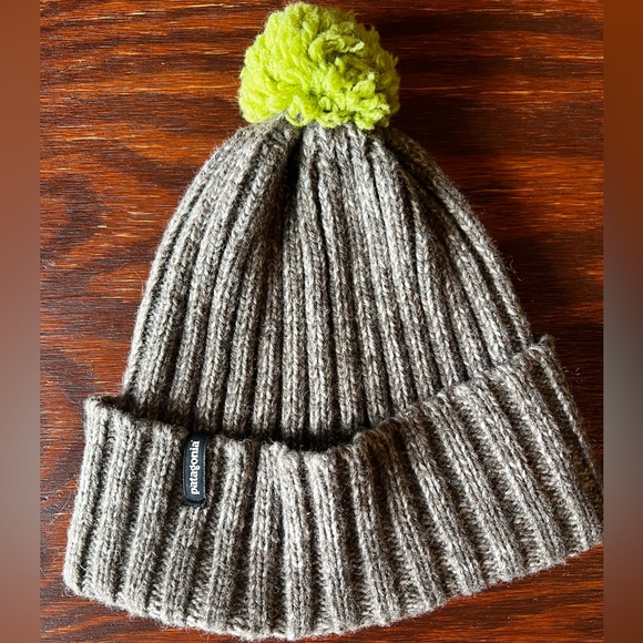 Patagonia Accessories - Patagonia winter hat